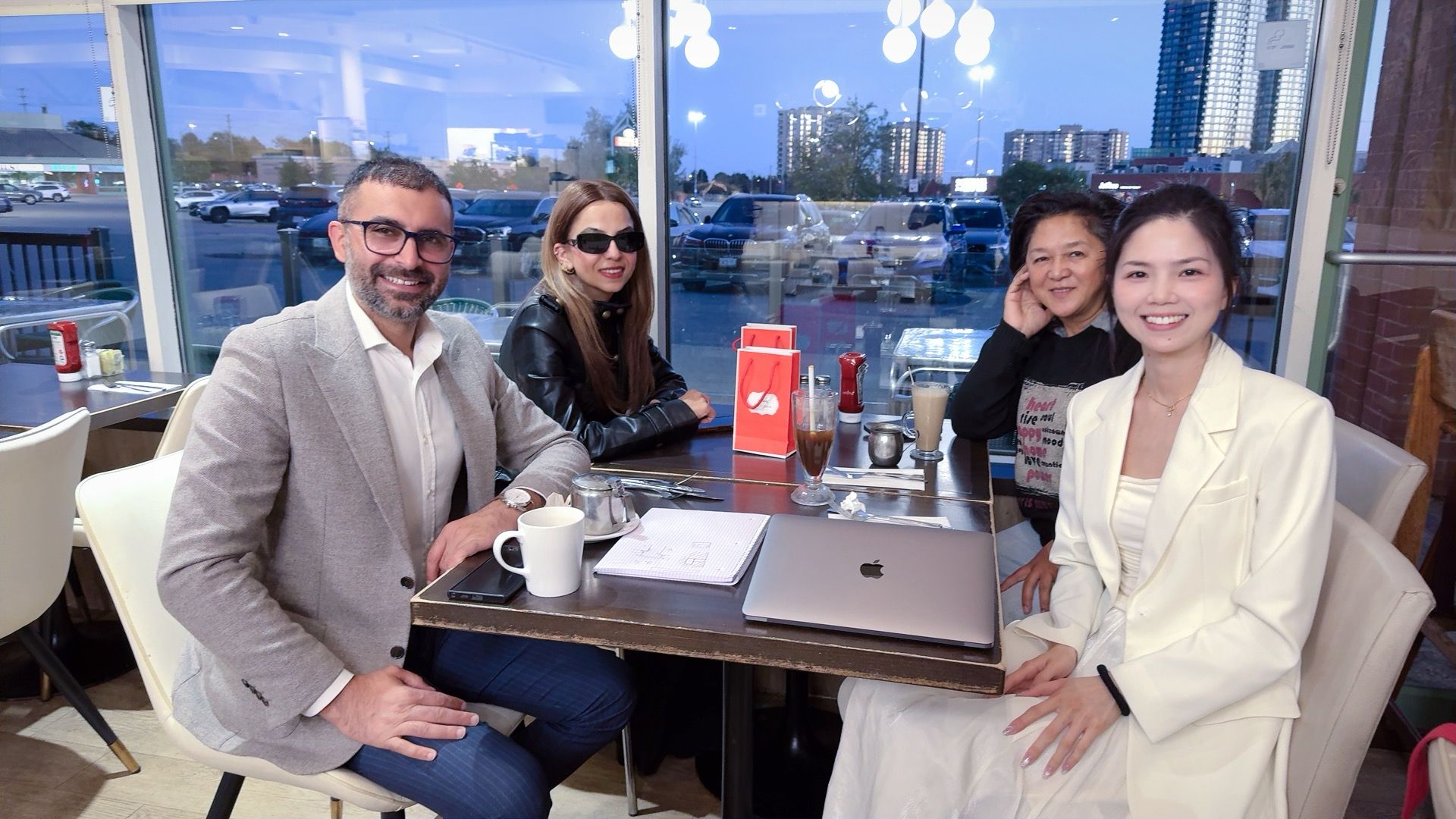DZZY Strengthens Business Partnerships Through Customer Visits in Canada